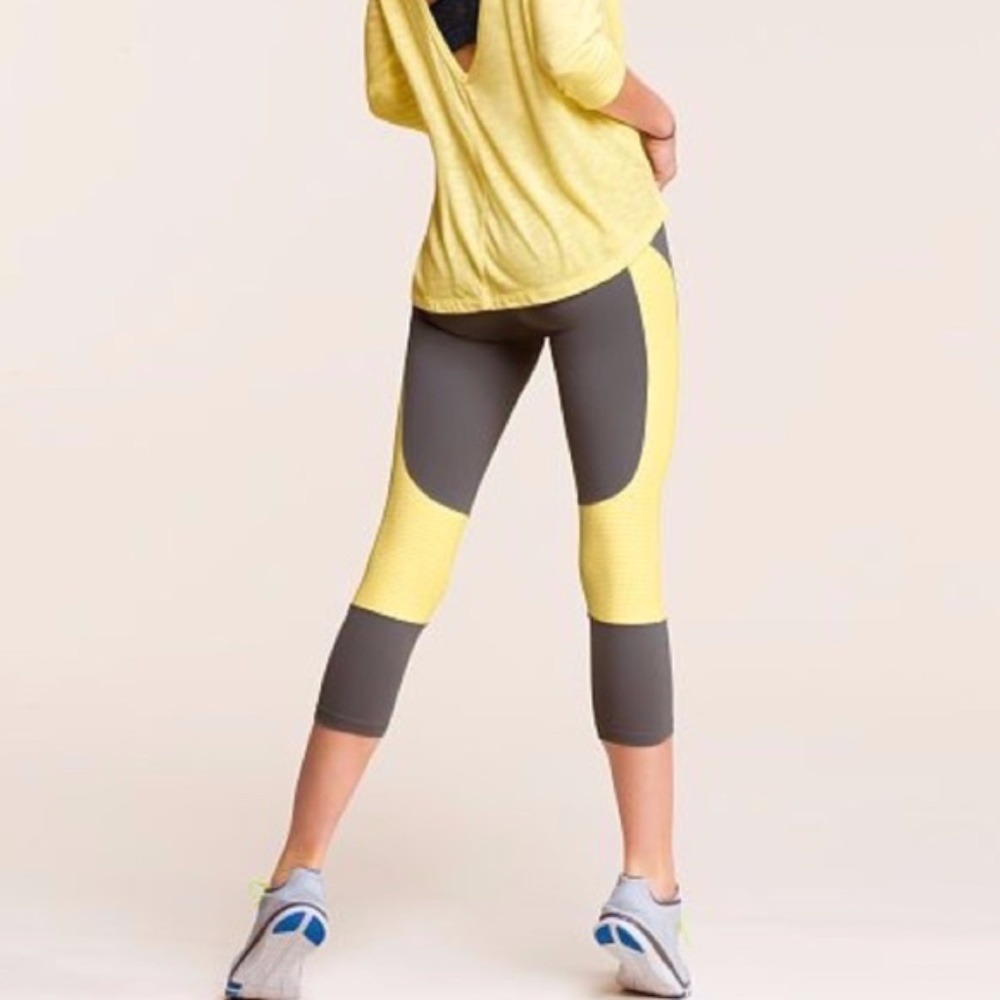 VSX Sport Knockout Capri Workout Pants